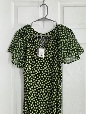 Cato Black Blouse with Neon Green Daisy Pattern and Flutter Sleeves